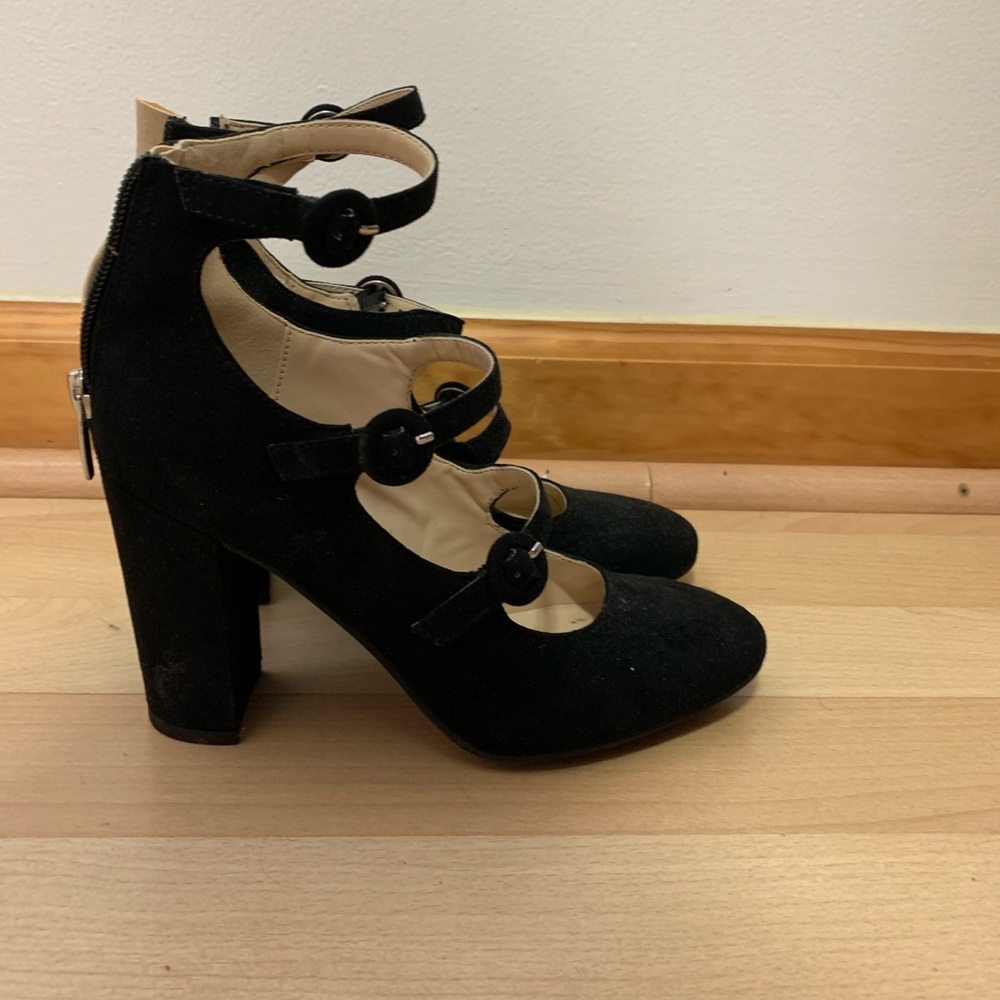 Suede black heels